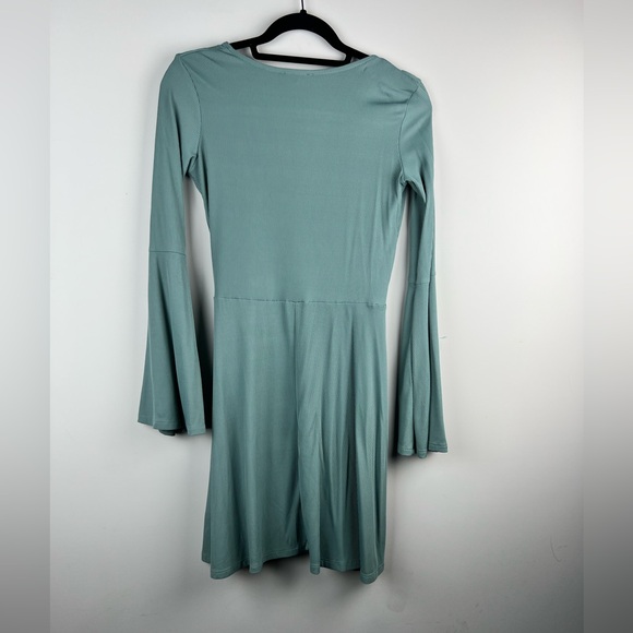 Topshop Elegant Long Sleeve Dress in Mint - Picture 7 of 11